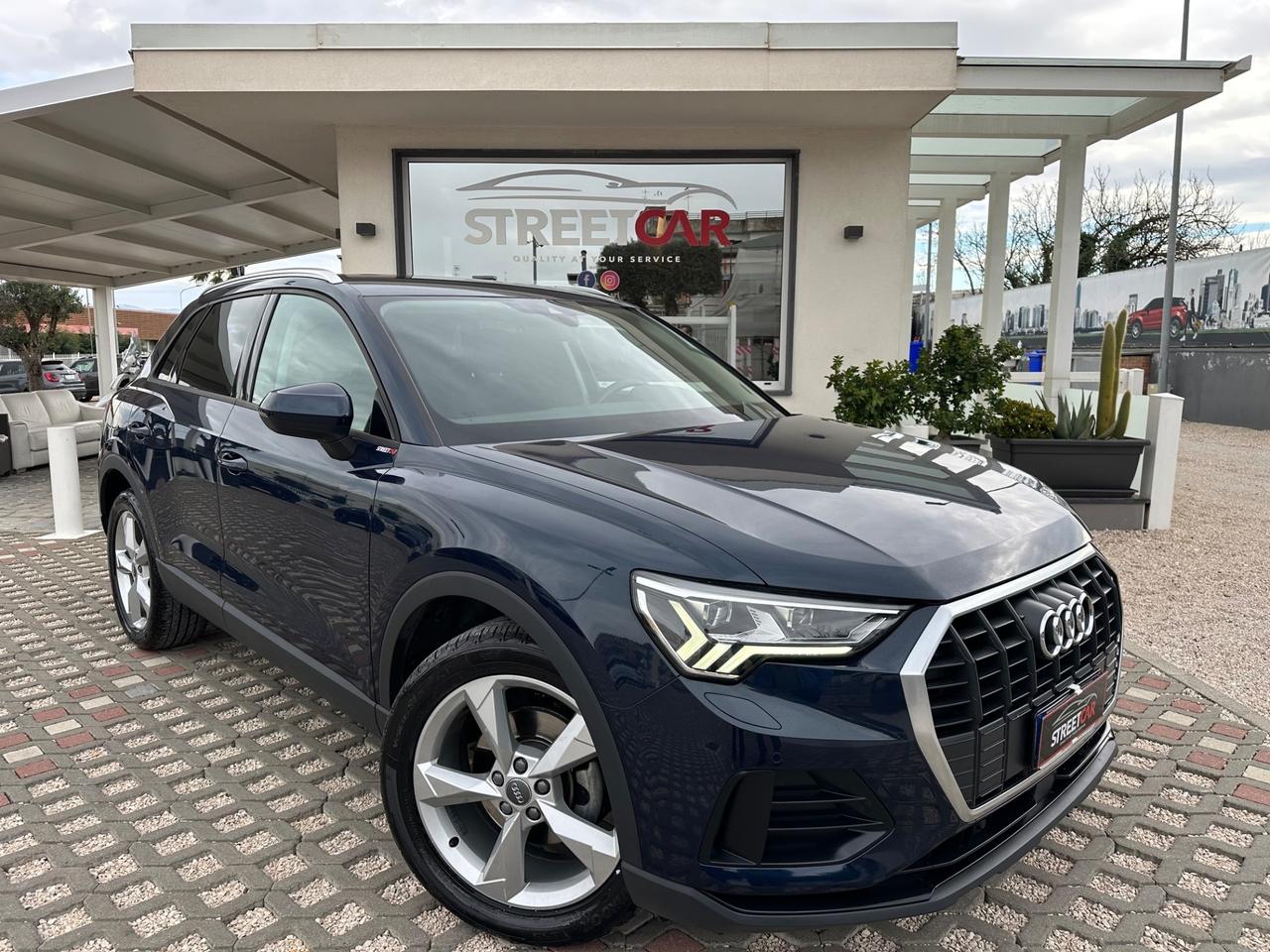 Audi Q3 35 TDI quattro Business Advanced