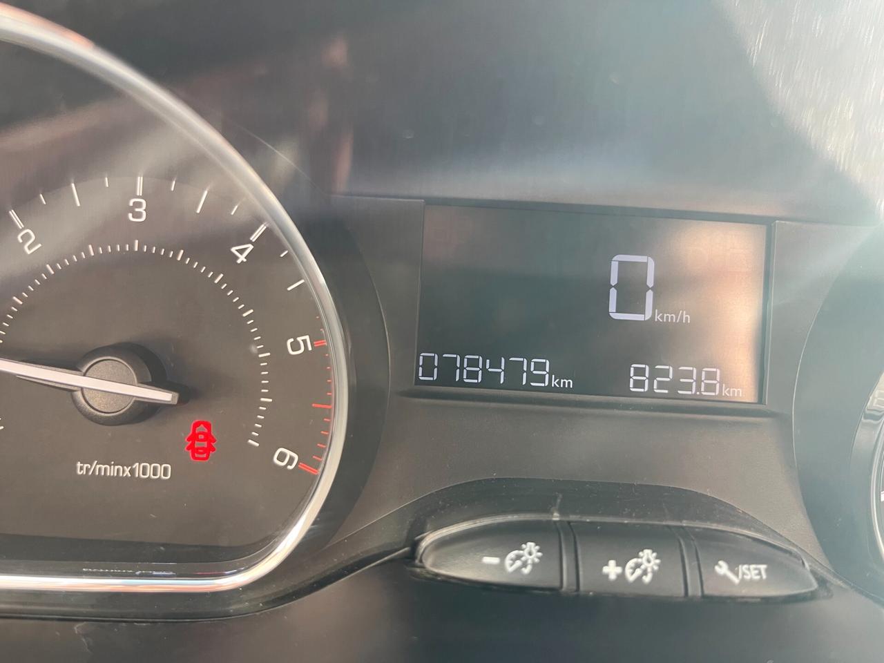 Peugeot 2008 1.6 e-HDi 92 CV Stop&Start Active