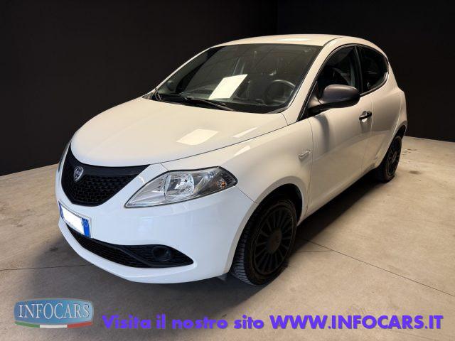 LANCIA Ypsilon 1.0 Hybrid 70 cv Ecochic Silver - PROMO