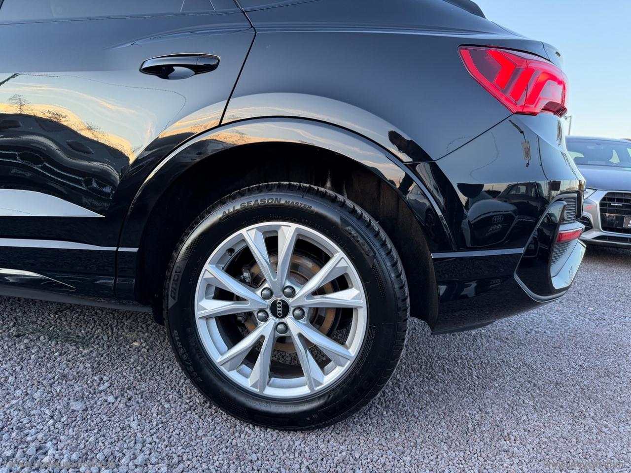 AUDI Q3 SPORTBACK 2.0TDI S-line NAVI FULL LED RETROCAMERA 360