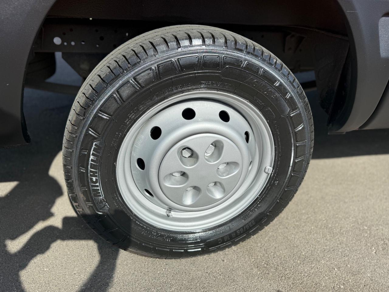 Iveco Daily 35S11 Furgone