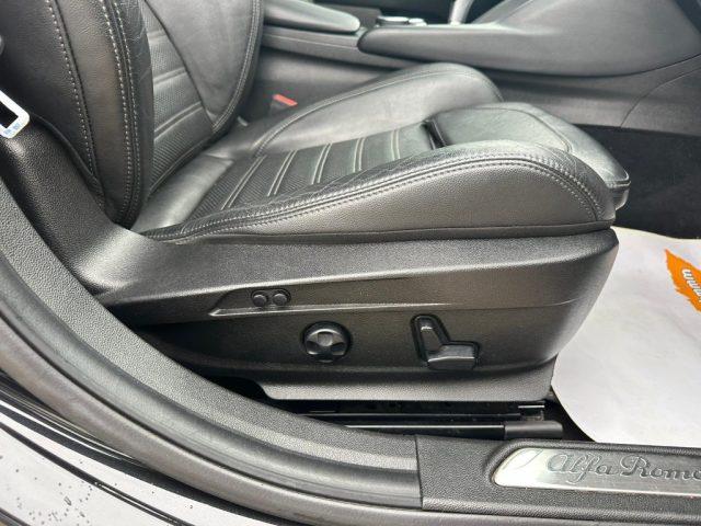 ALFA ROMEO Giulia 2.2 Turbodiesel 210 CV AT8 AWD Q4 Veloce