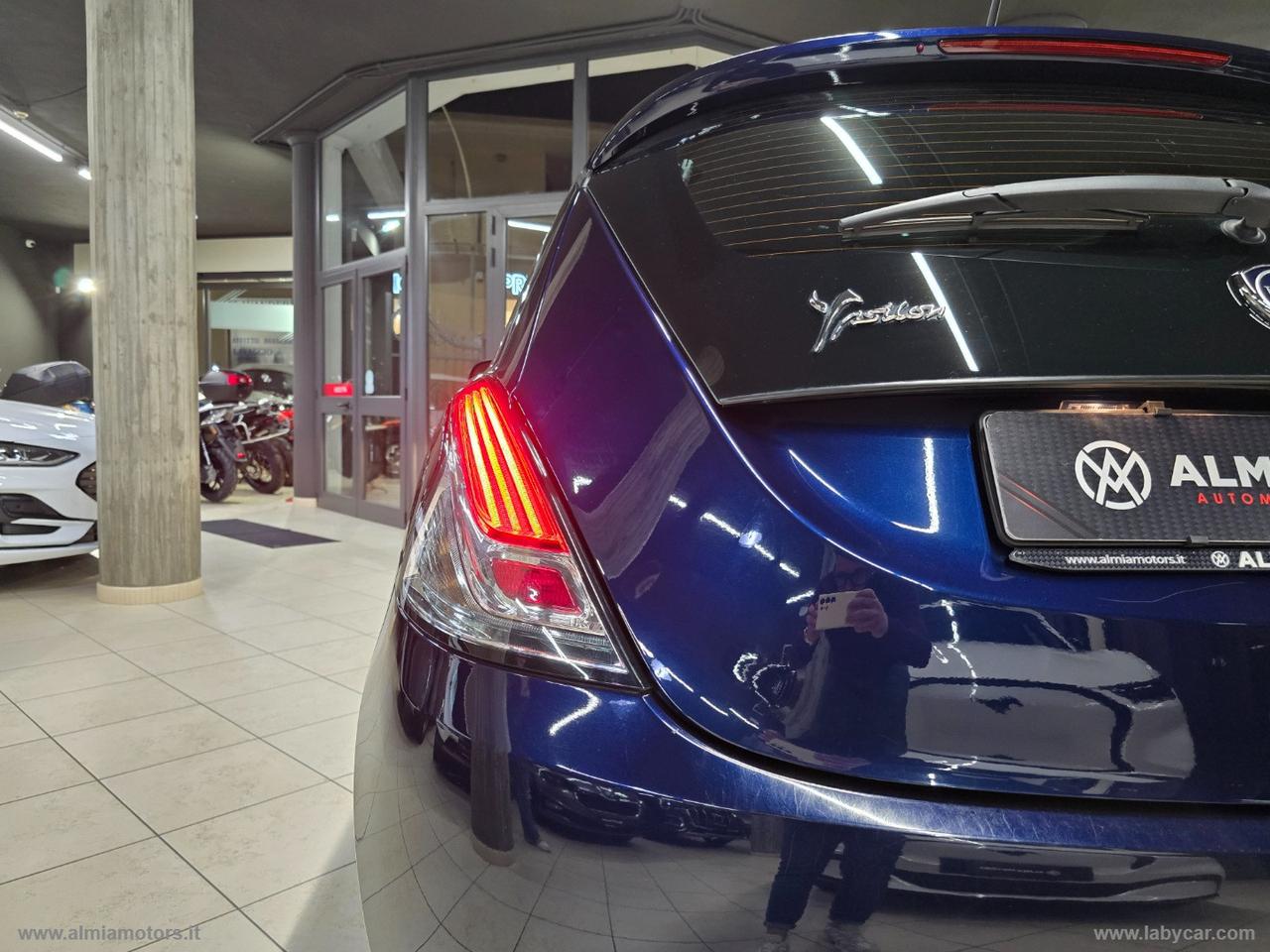 LANCIA Ypsilon 1.0 FireFly 5pS&S Hyb. Eco Silv.