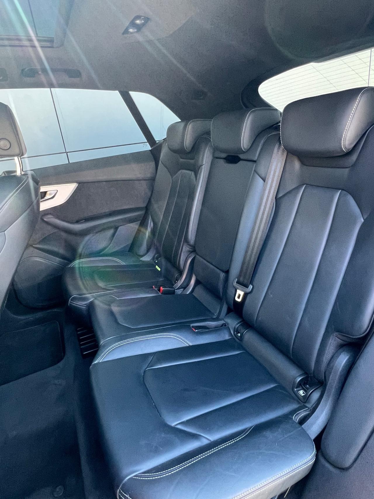 Audi Q8 50 tdi Sline possibilità noleggio no scoring