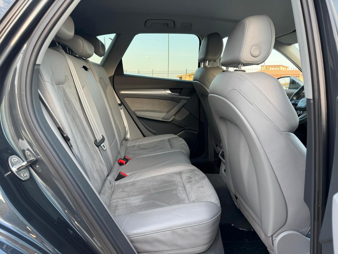 Audi Q5 2.0 TDI 190 CV quattro S tronic Business Sport