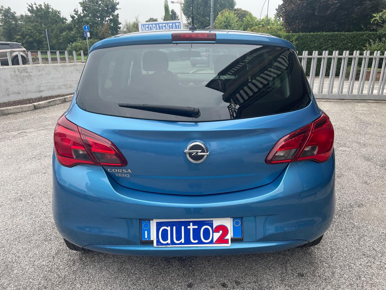 Opel Corsa 1.2 5 porte Black Edition x NEOPATENTATI