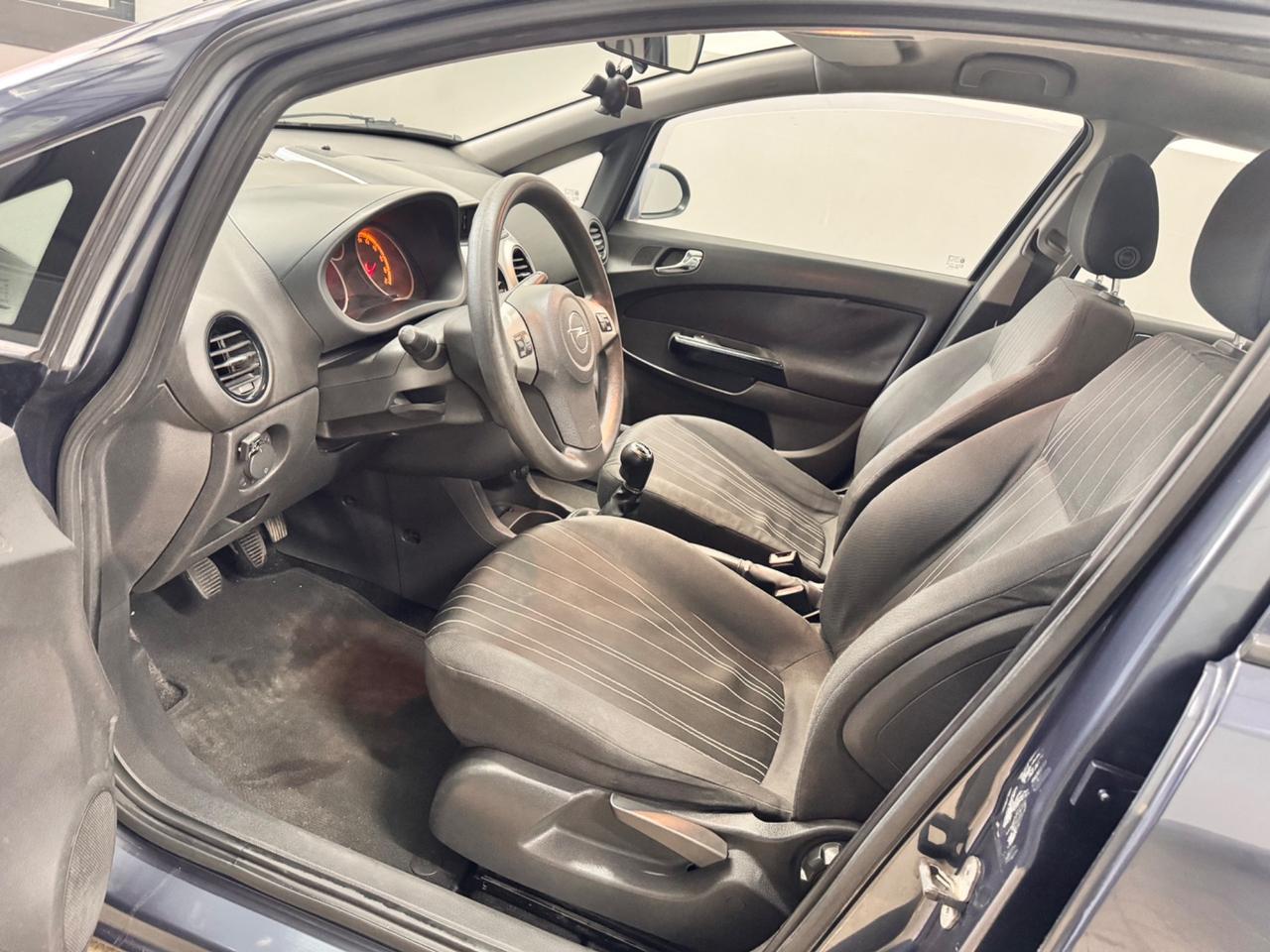 Opel Corsa 1.2 5 Porte Benz/Gpl Cosmo - 2009