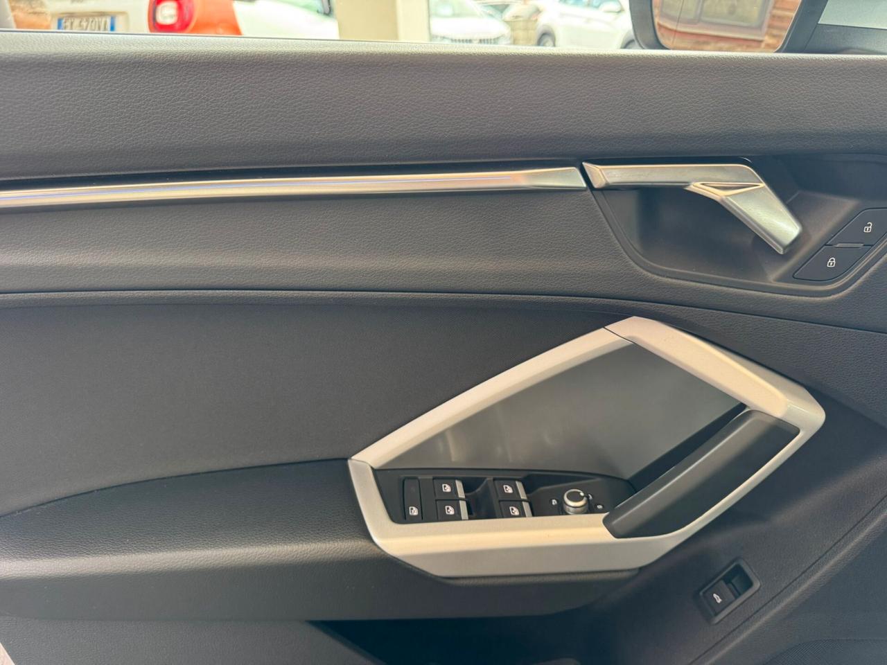 Audi Q3 35 TDI S tronic Business Advanced