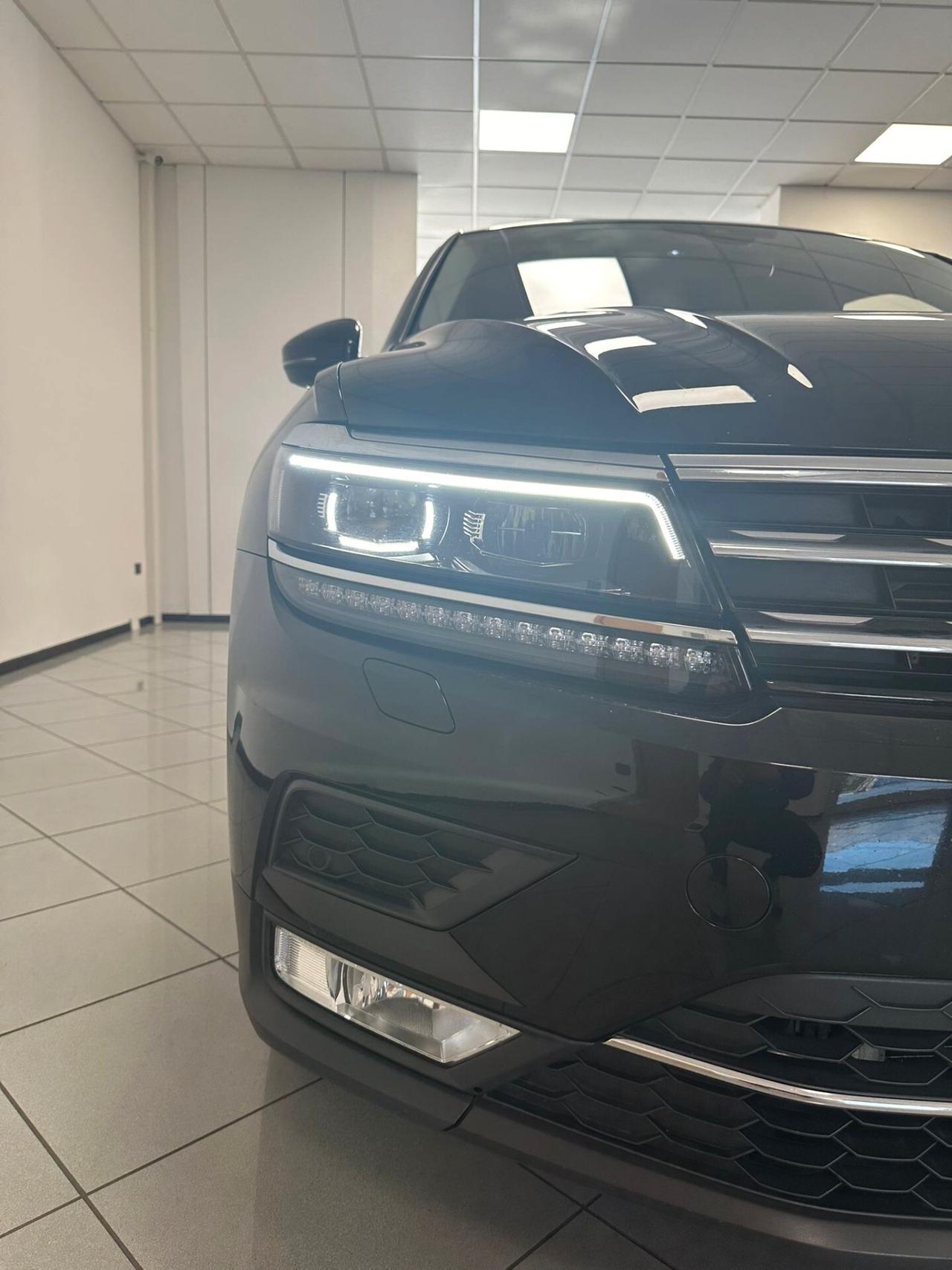 Volkswagen Tiguan 2.0 TDI SCR DSG 4MOTION Business BMT