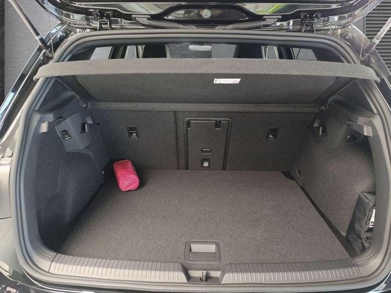 Volkswagen Golf 2.0 TDI GTD DSG MATRIX LED 19 CAMERA