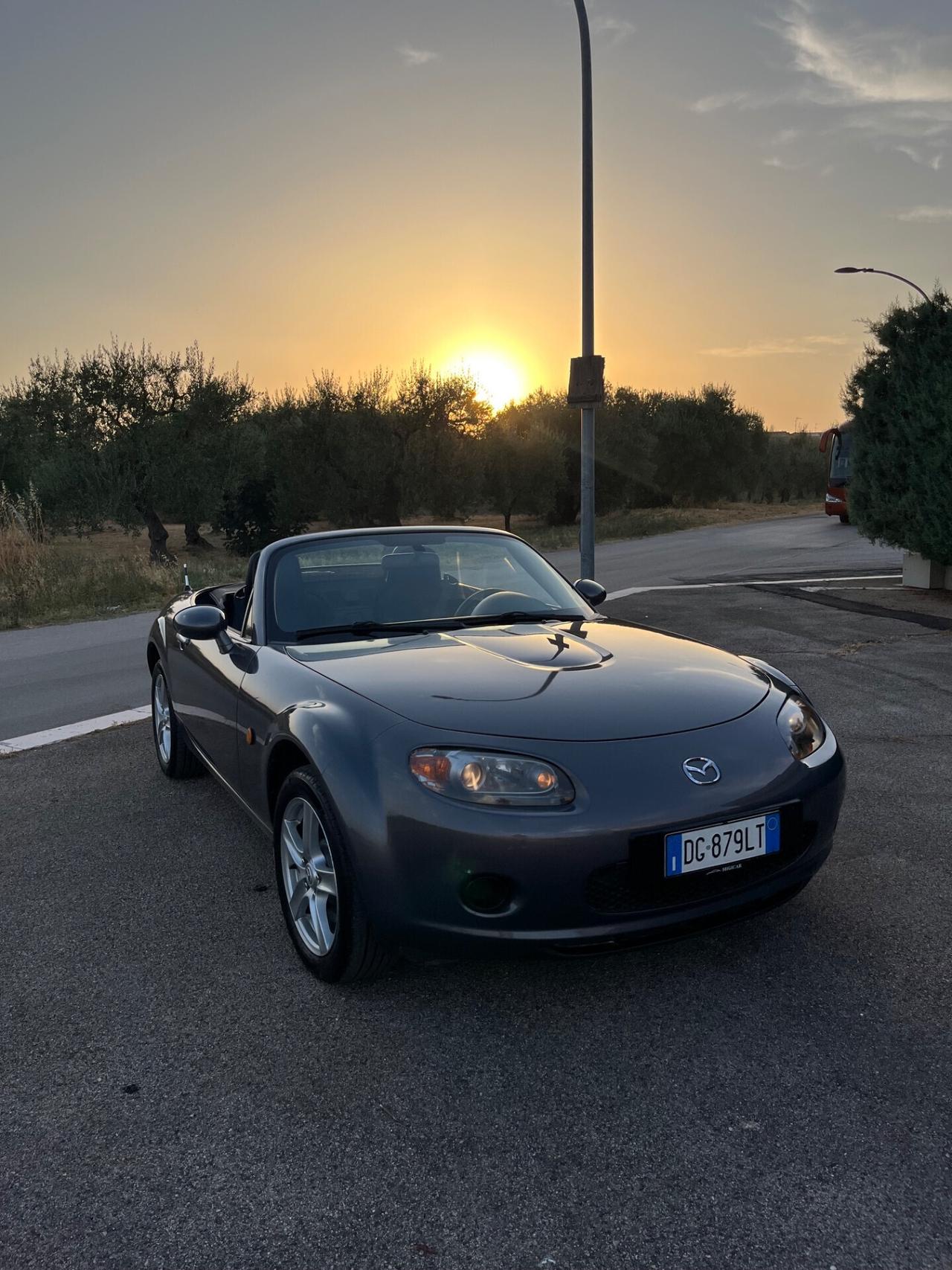 Mazda MX-5 Roadster 1.8L 16V Earth
