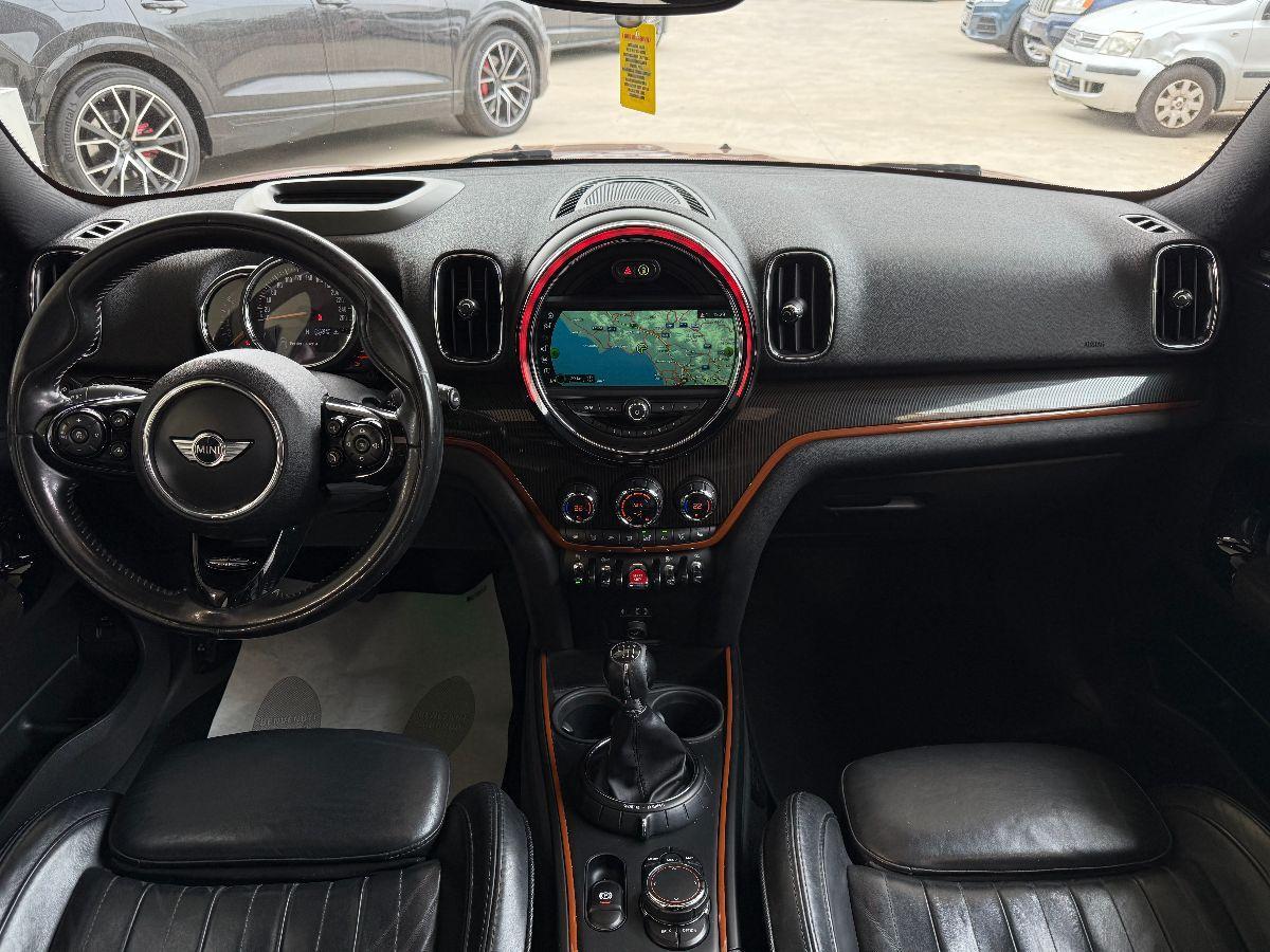 MINI - Countryman Mini 2.0 Cooper D Hype