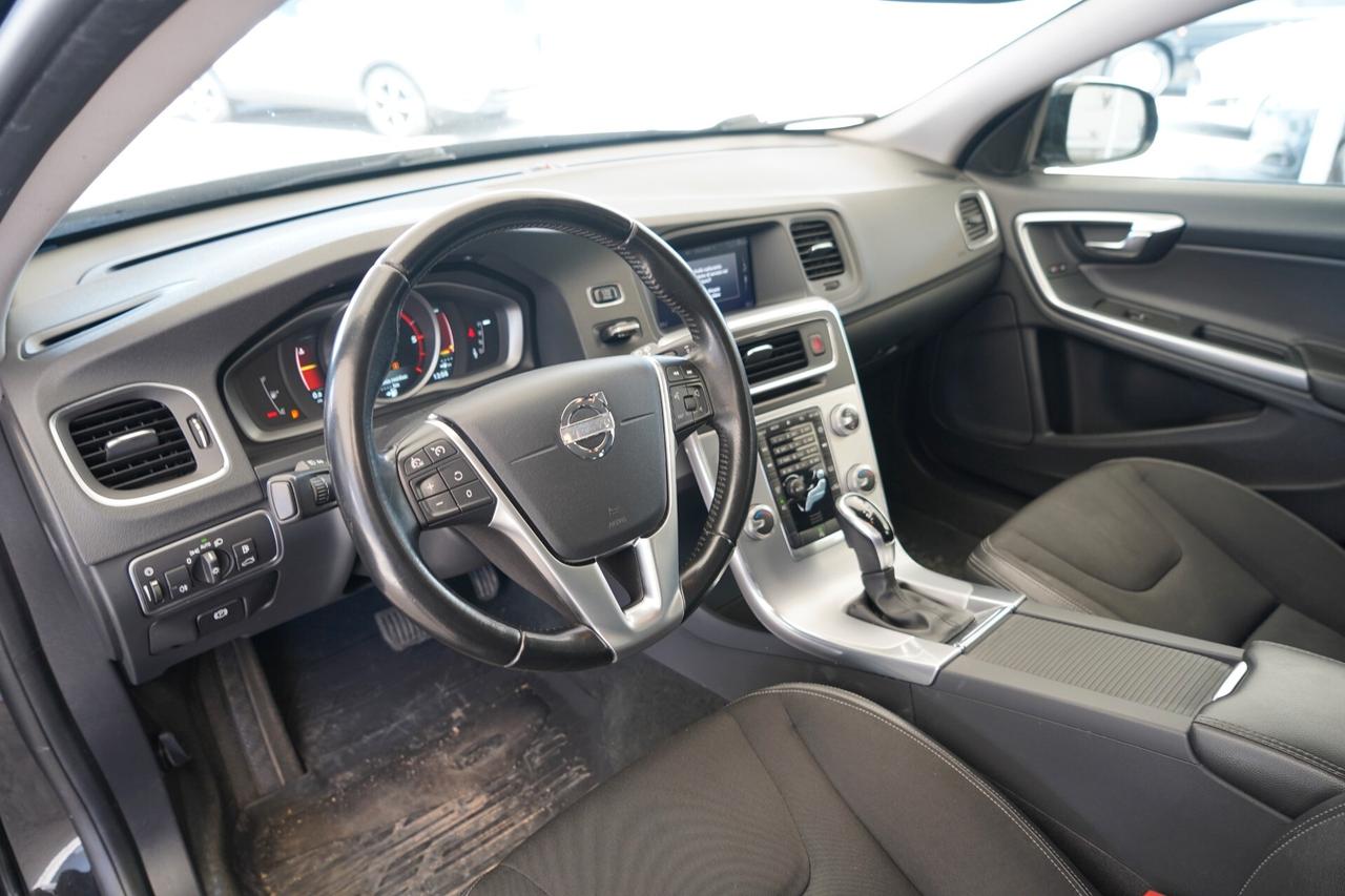Volvo V60 Cross Country D3 Geartronic Business