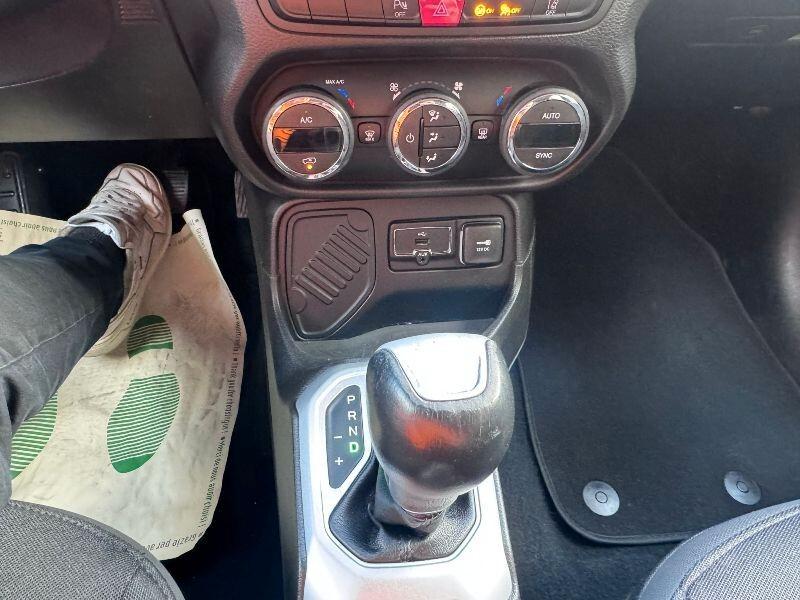 Jeep Renegade 1.6 Mjt DDCT 120 CV Limited