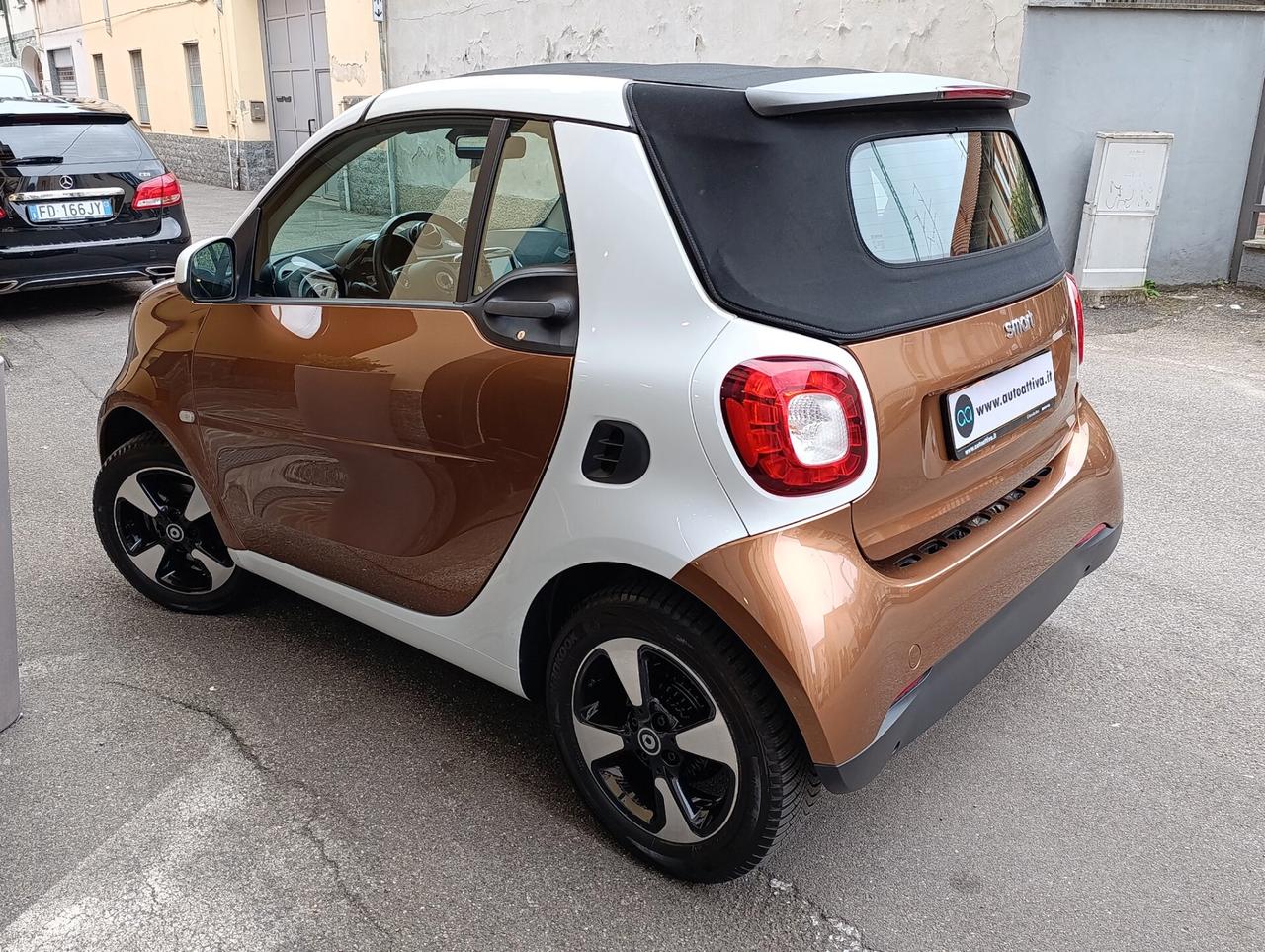 Smart ForTwo 90 0.9 Turbo aut. cabrio Passion navi telecamera