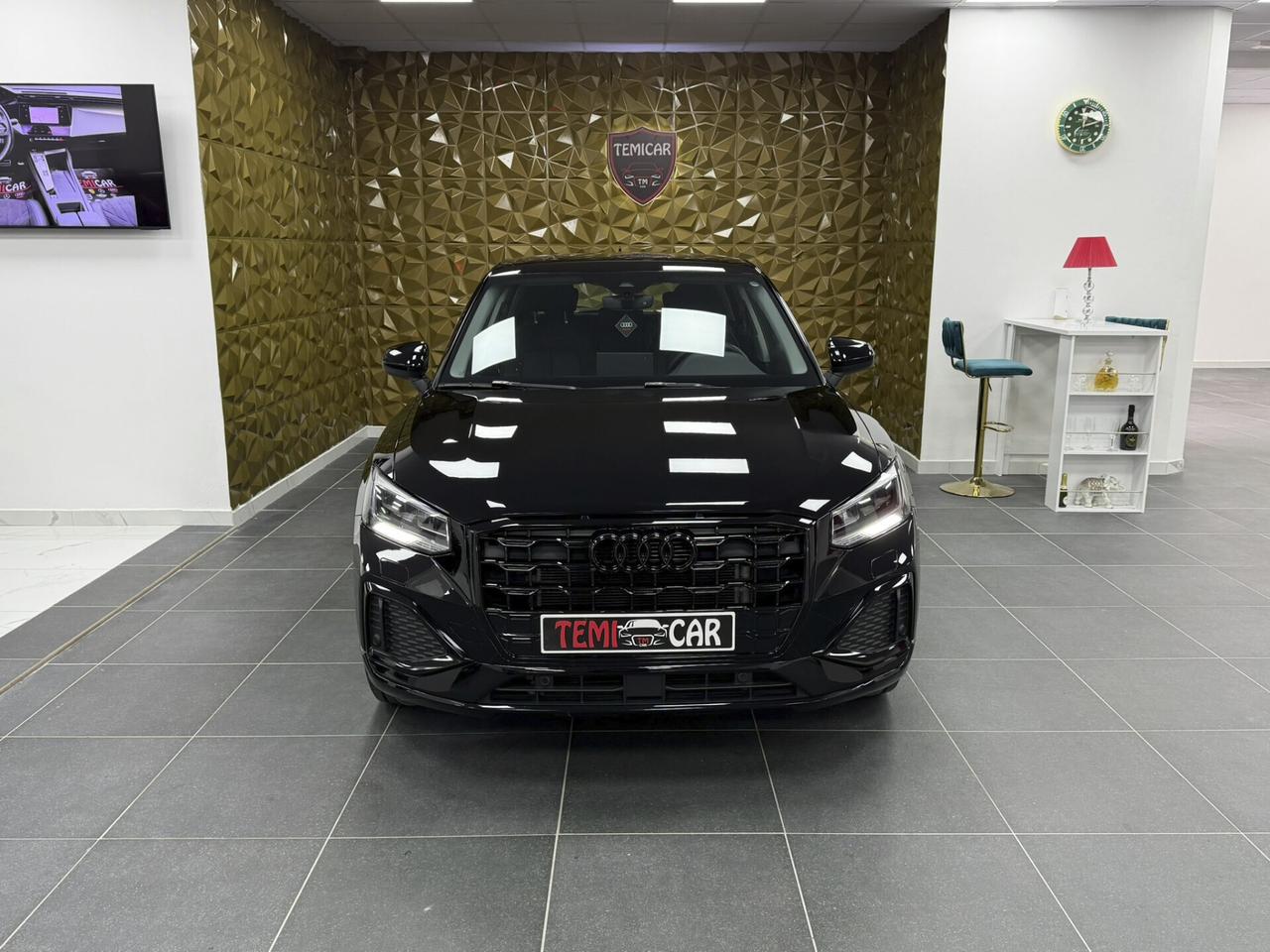 Audi Q2 35 TDI S-LINE S tronic Identity Black