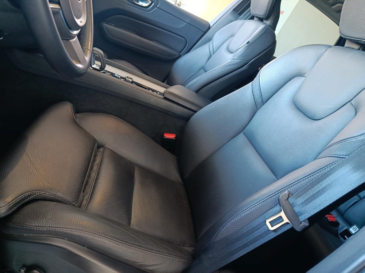 Volvo XC 60 XC60 B4 (d) automatico Core