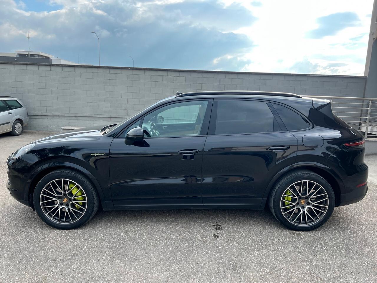 Porsche Cayenne 3.0 e-hybrid tiptronic PASM/TETTO/LED/PELLE PERF.