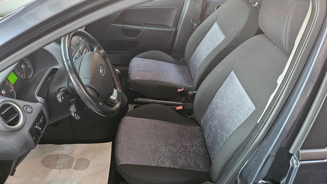 Ford Fiesta 1.4 TDCi 5p. Titanium
