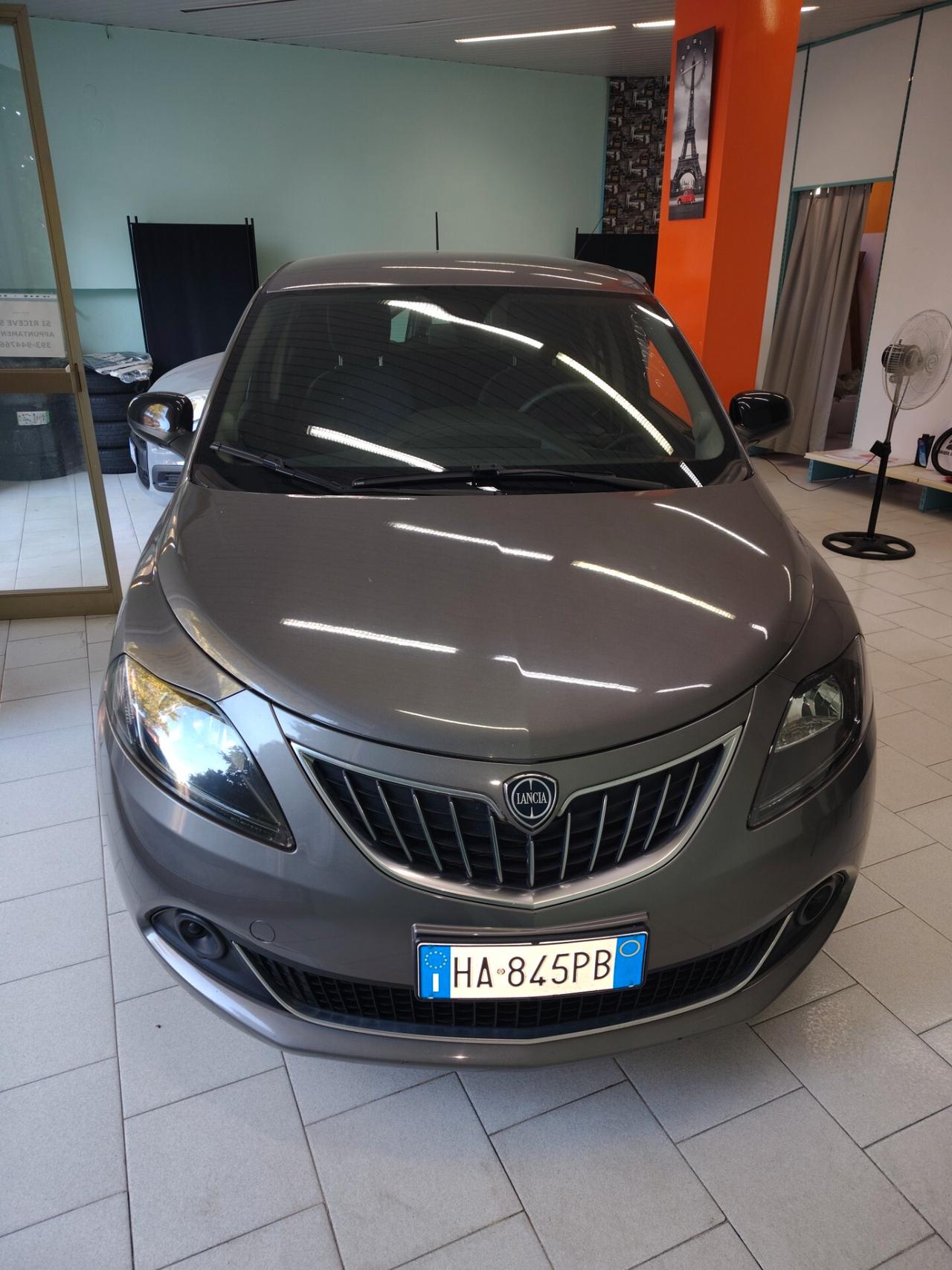 Lancia Ypsilon Hybrid AL PREZZO DEL BENZINA!!!