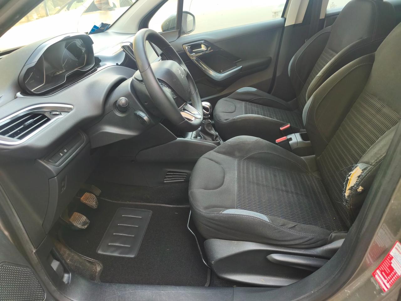 Peugeot 208 1.6 e-HDi 115 CV Stop&Start 5 porte Allure