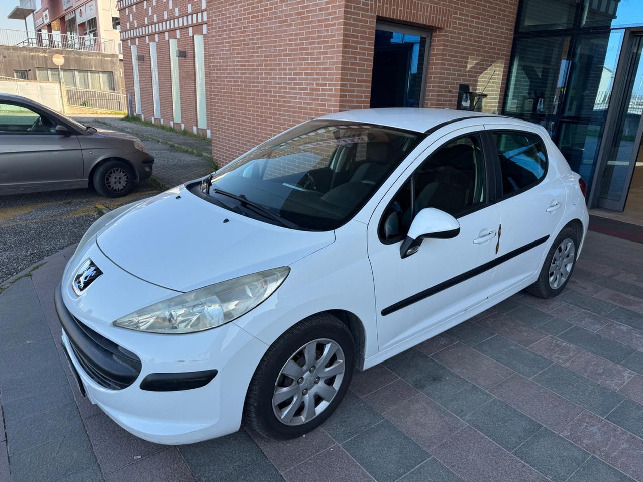 Peugeot 207 1.4 8V 75CV 5p. X Line ECO GPL NEOPATENTATI