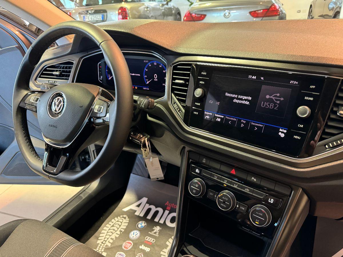 VOLKSWAGEN - T-Roc - 1.6 TDI STYLE Cokpit 2019