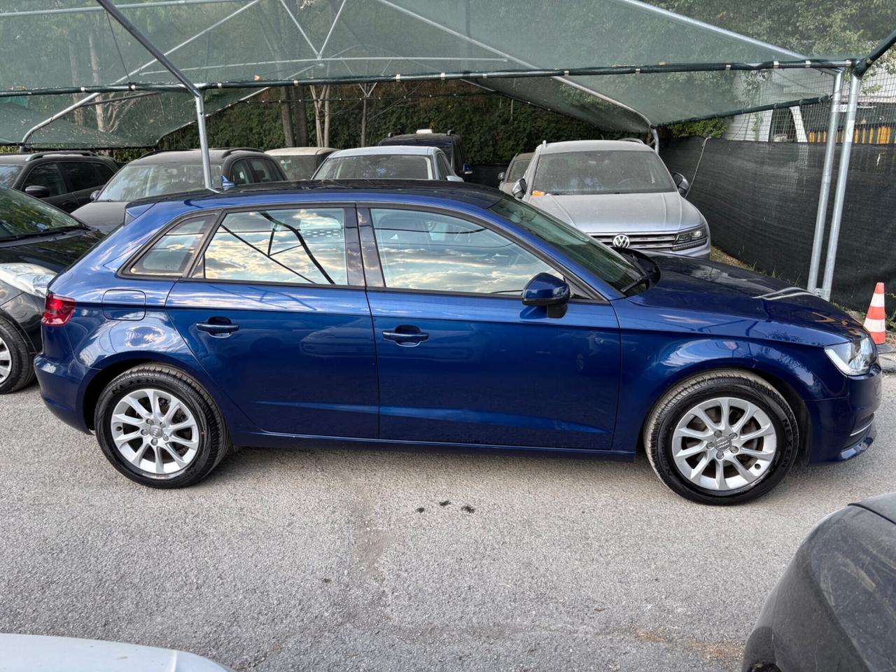 Audi A3 SPB 1.6 TDI 5 porte OK NEOPATENTATI