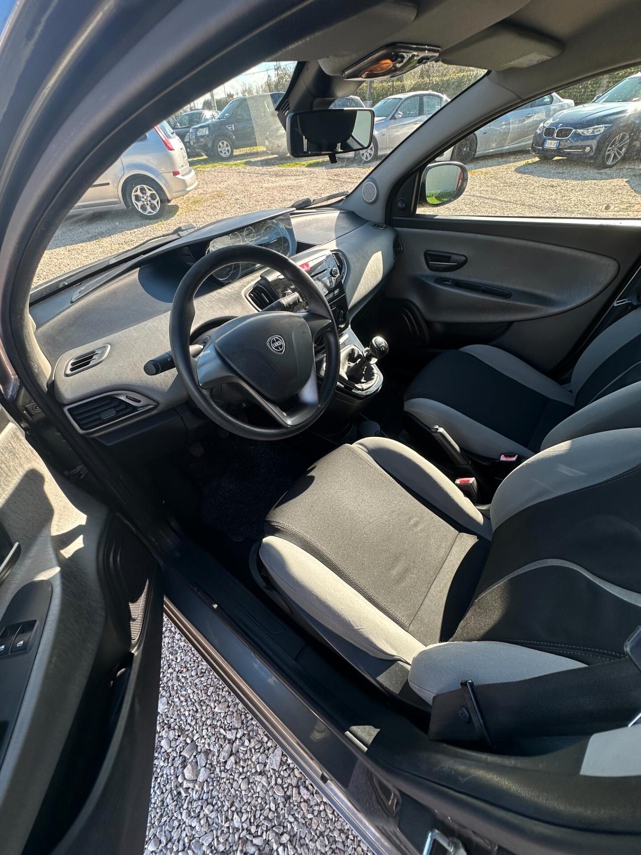 Lancia Ypsilon 1.2 69 CV GPL