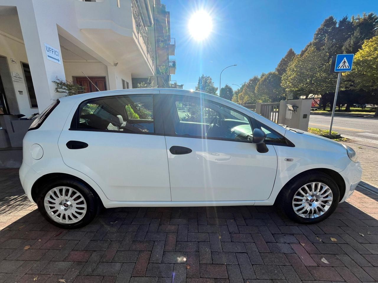 Fiat Punto 1.3 MJT II 75 CV 5 porte Lounge