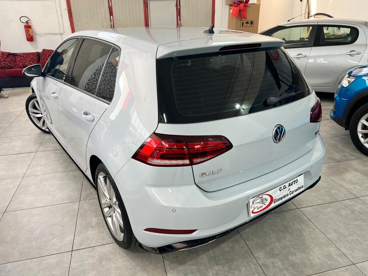 Volkswagen Golf 1.6 Tdi R-Line Dsg 115 cv 2017