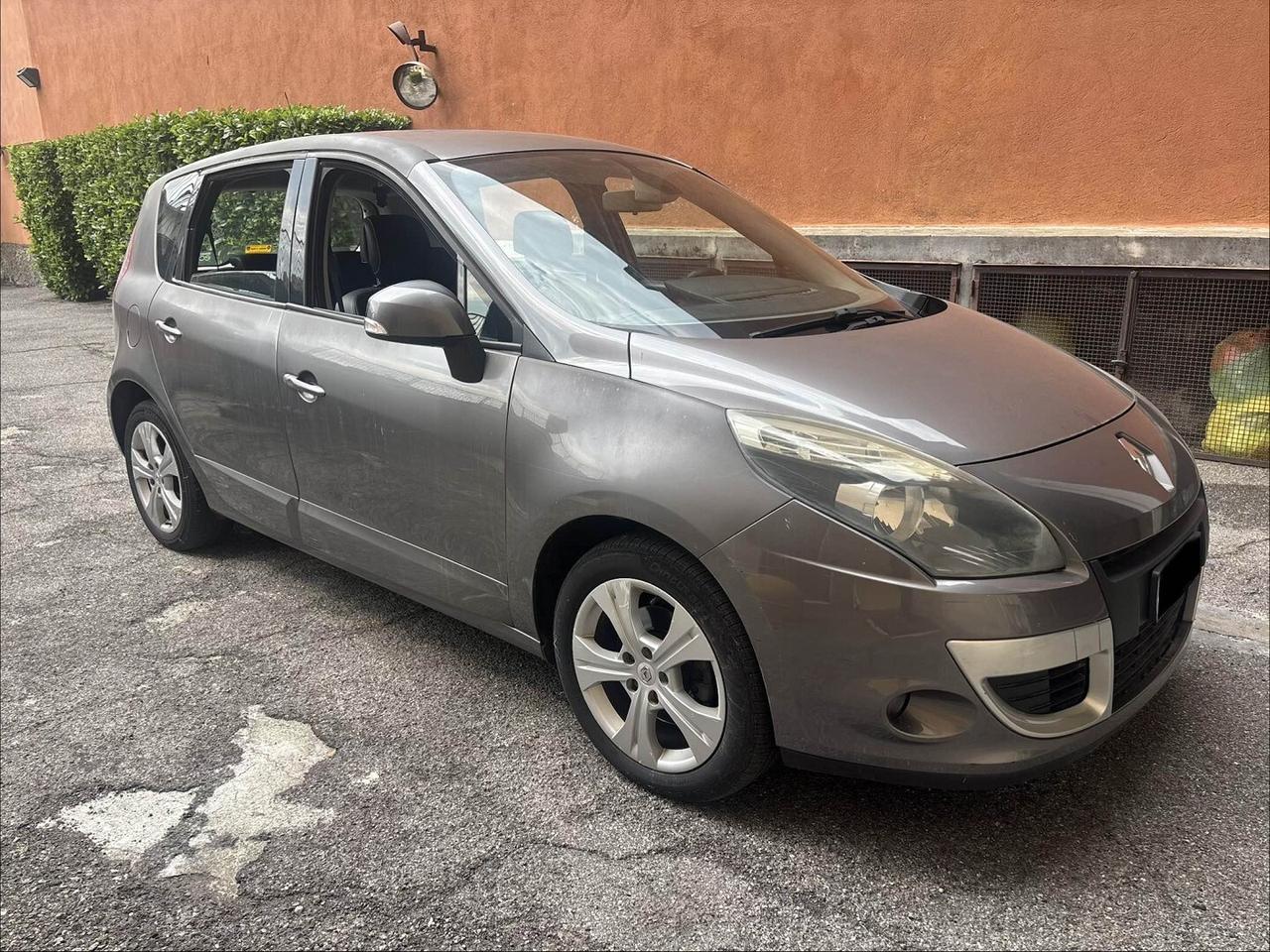 Renault Scenic 1.5 dci X-MOD