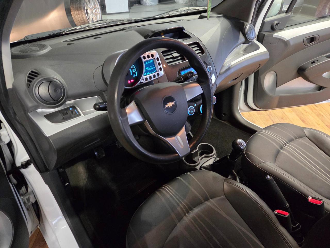 Chevrolet Spark 1.0 LT