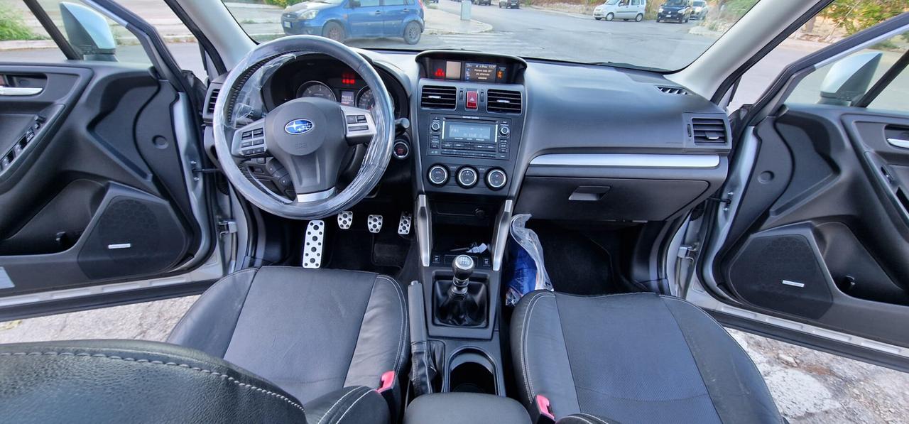 Subaru Forester 2.0D -S DYNAMIC 2015