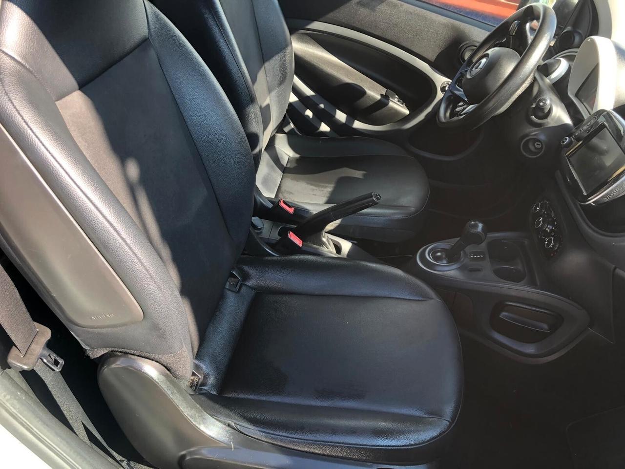 Smart ForTwo 70 1.0 AUTOMATICA PELLE/NAVIGATORE GARANZIA EUROPEA COMPLETA CONFORMGEST X 12 MESI RINNOVABILE FINO A 60 MESI!!!