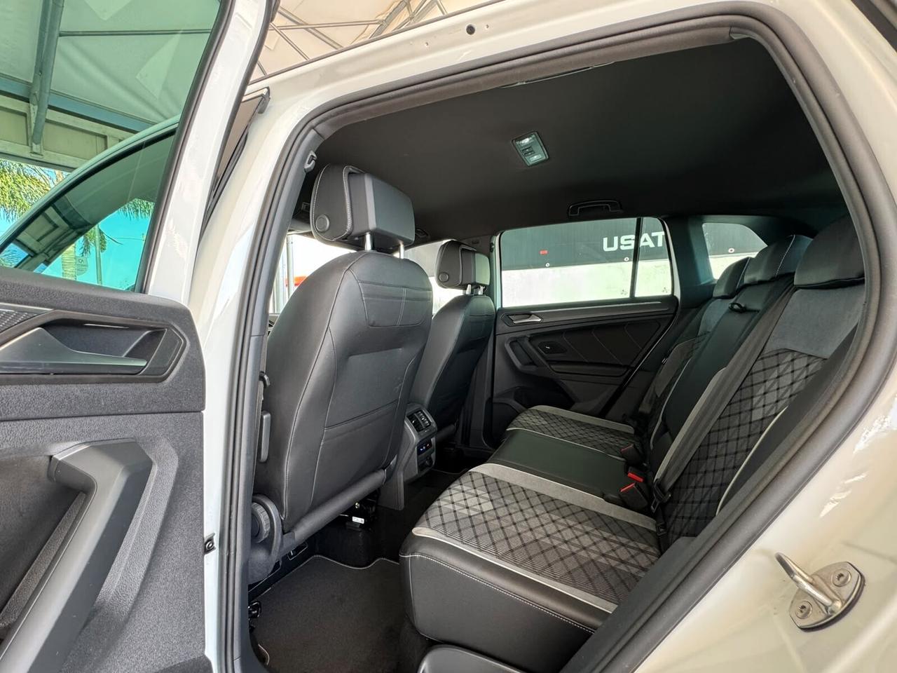 Volkswagen Tiguan 2.0 TDI 150 CV SCR DSG R-Line