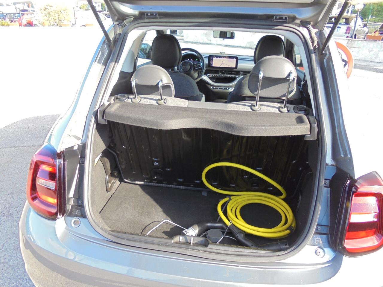 Fiat 500 500e Berlina 42 kWh Icon