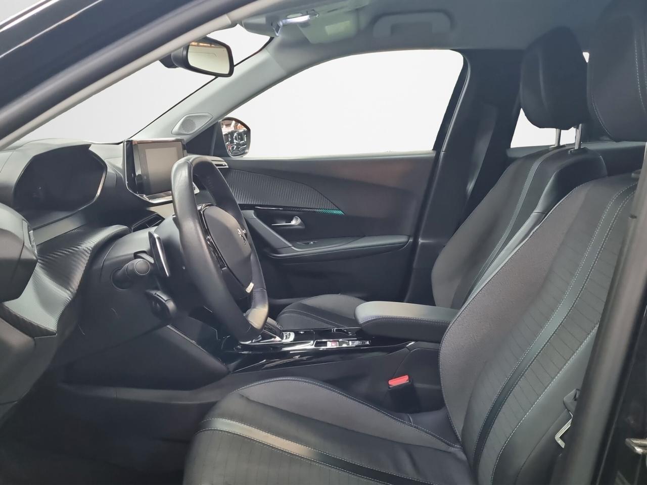 Peugeot 2008 BlueHDi 130 S&S EAT8 Allure