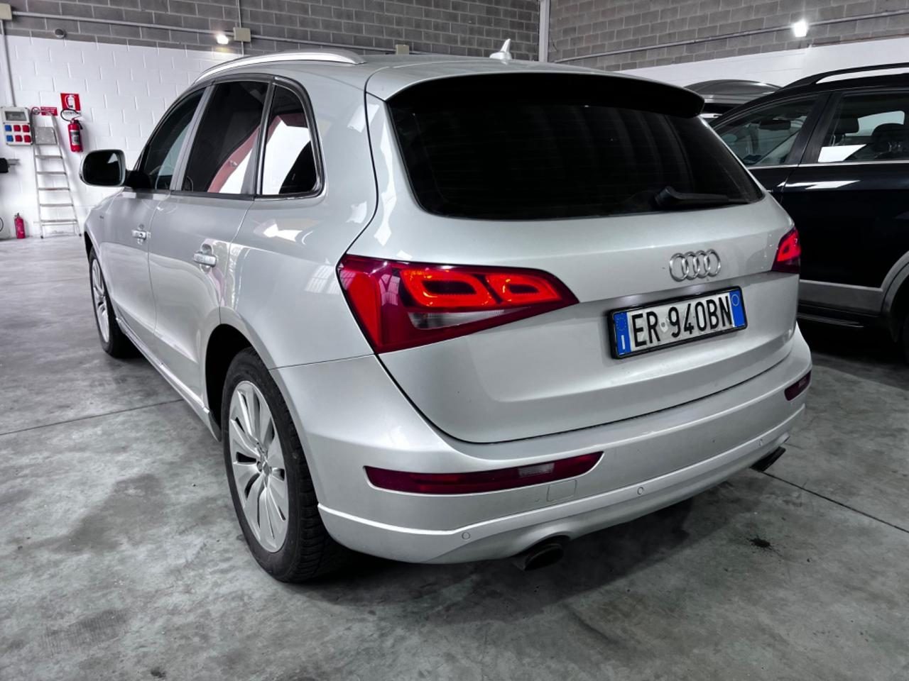 Audi Q5 2.0 TFSI hybrid quattro tiptronic Business