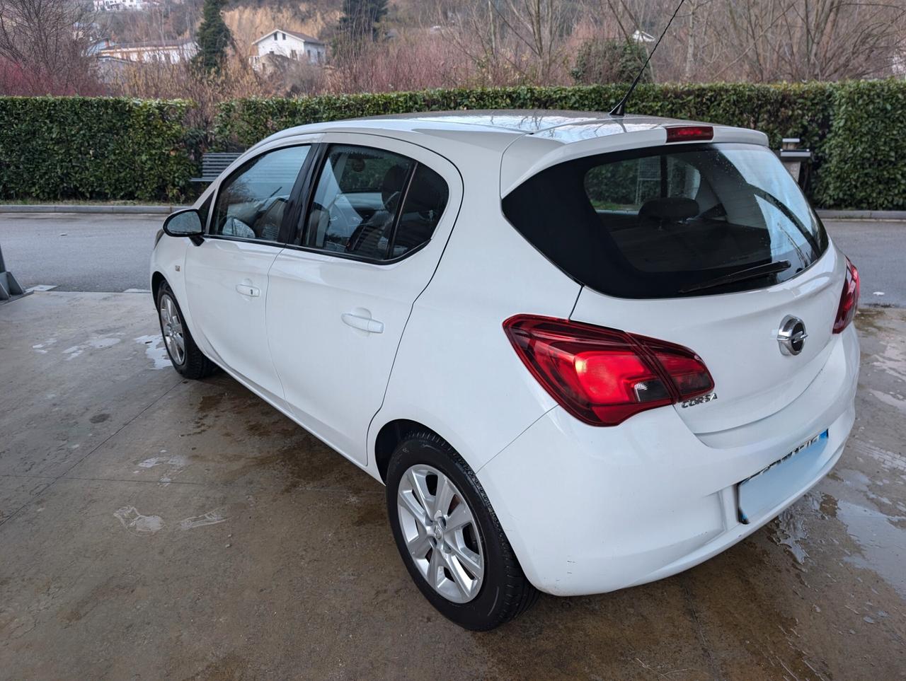 Opel Corsa 1.2 5 porte