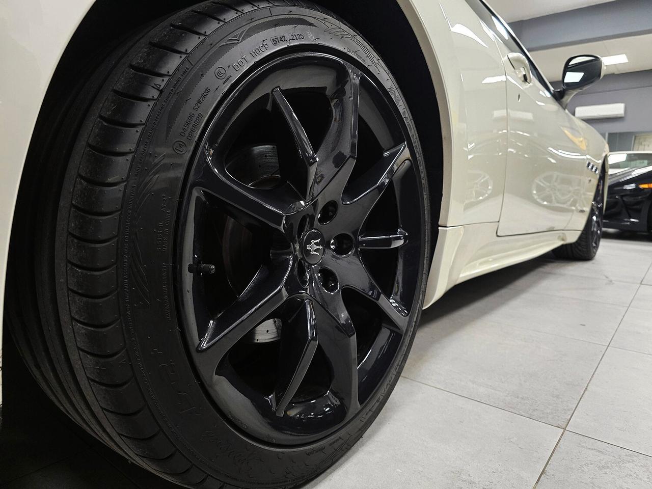 Maserati GranTurismo 4.7 S V8 CAMBIOCORSA_BIANCO FUJI_GARANZIA 12 MESI