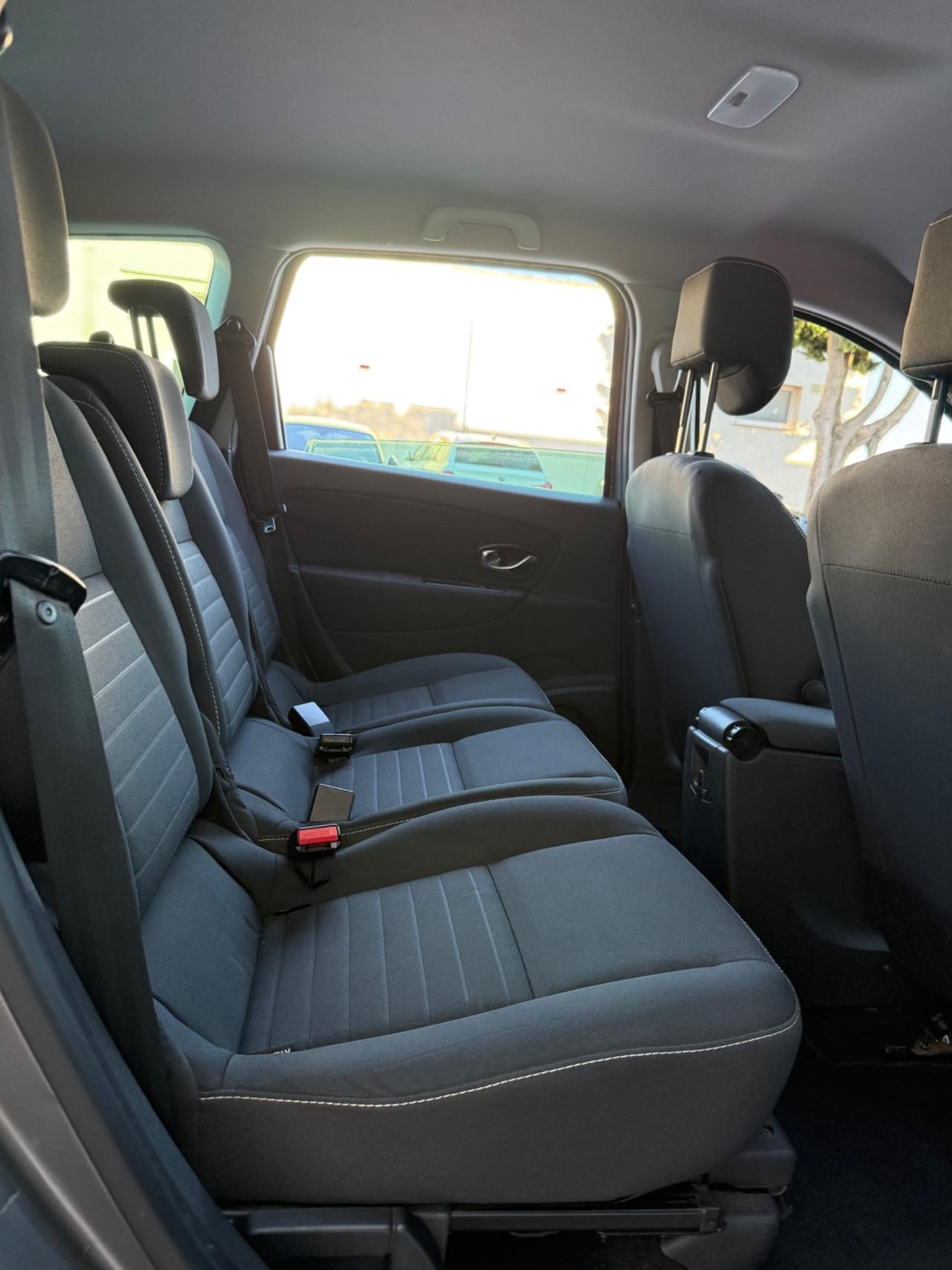 Renault Scenic 1.5 dci Limited automatica 110cv 7 POSTI,NAVIGATORE ,TELECAMERA,KM CERTIFICATI