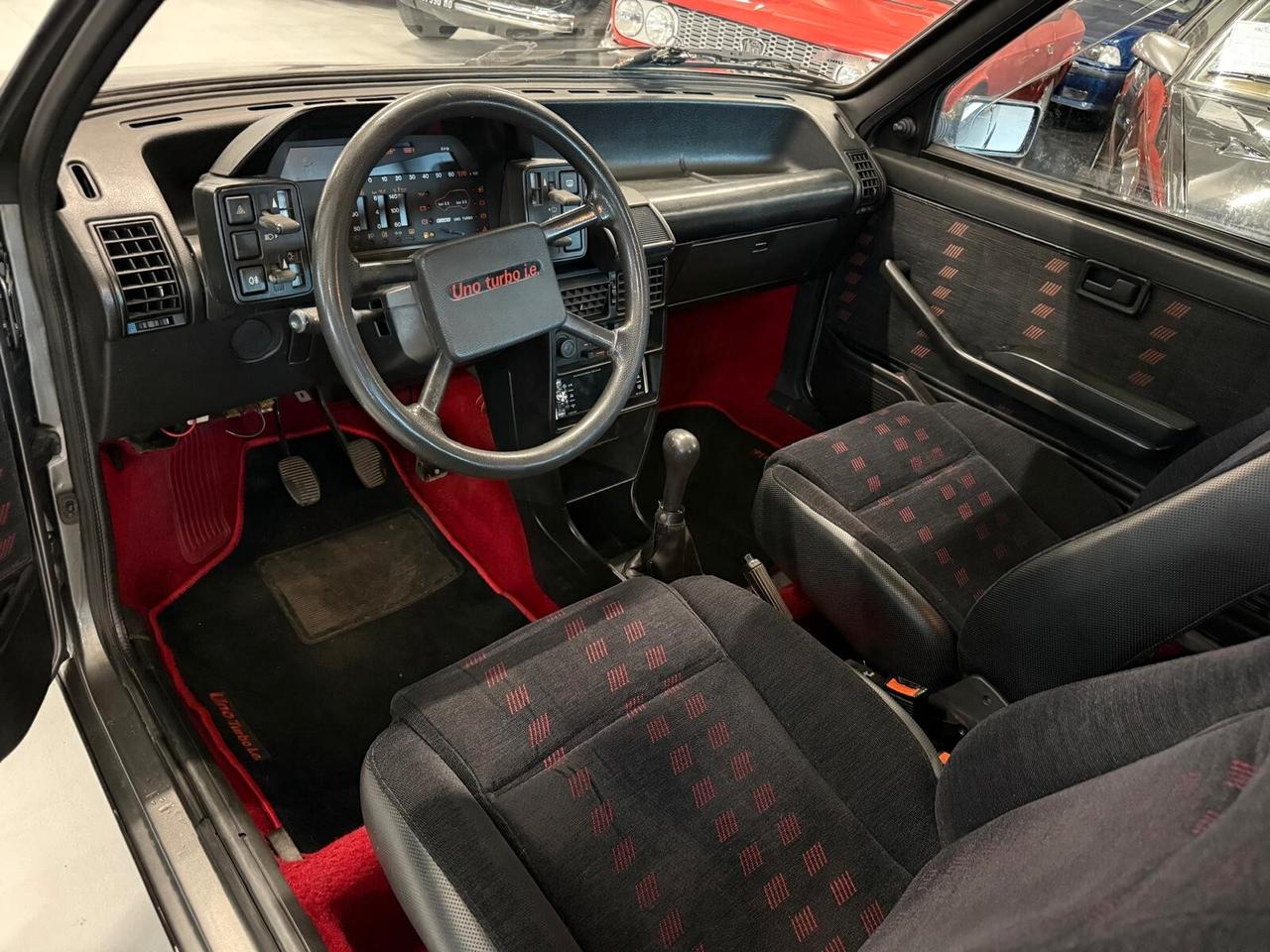 Fiat Uno turbo i.e. 3 porte asi