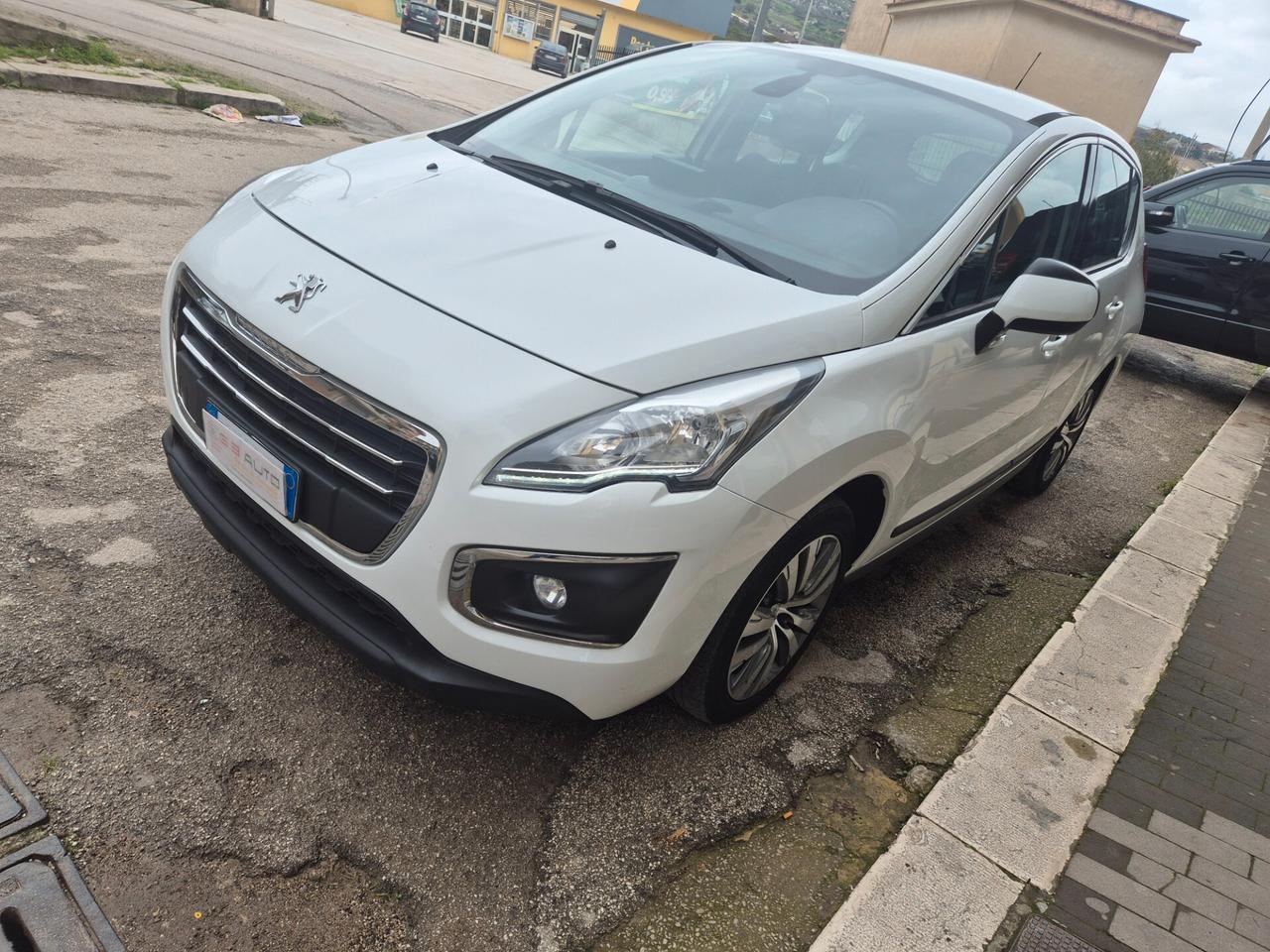 PEUGEOT 3008 1.6 HDI 120 CV ANNO 2017 LED NAVI KMCERT