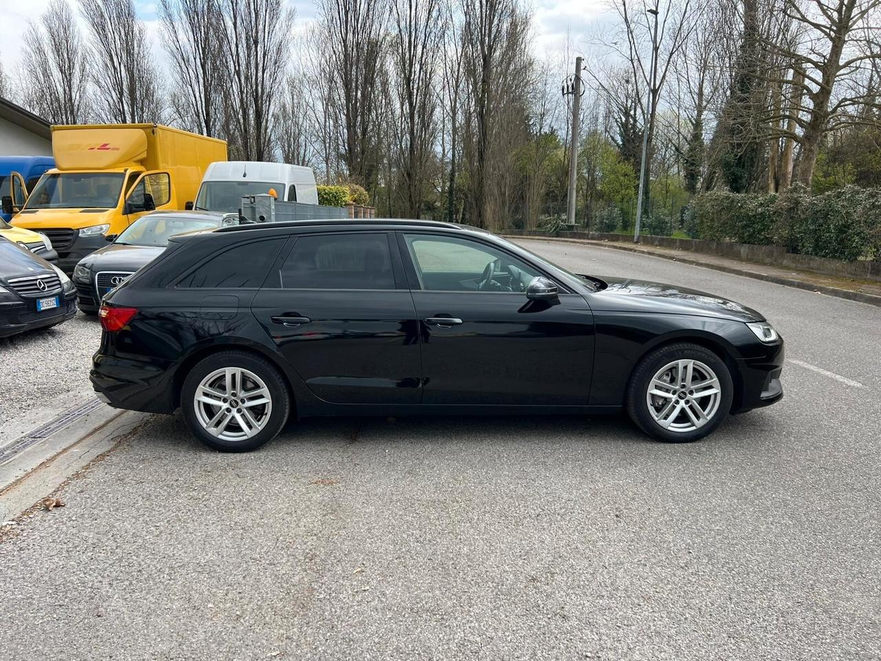 Audi A4 Avant 40 TDI quattro S tronic Business