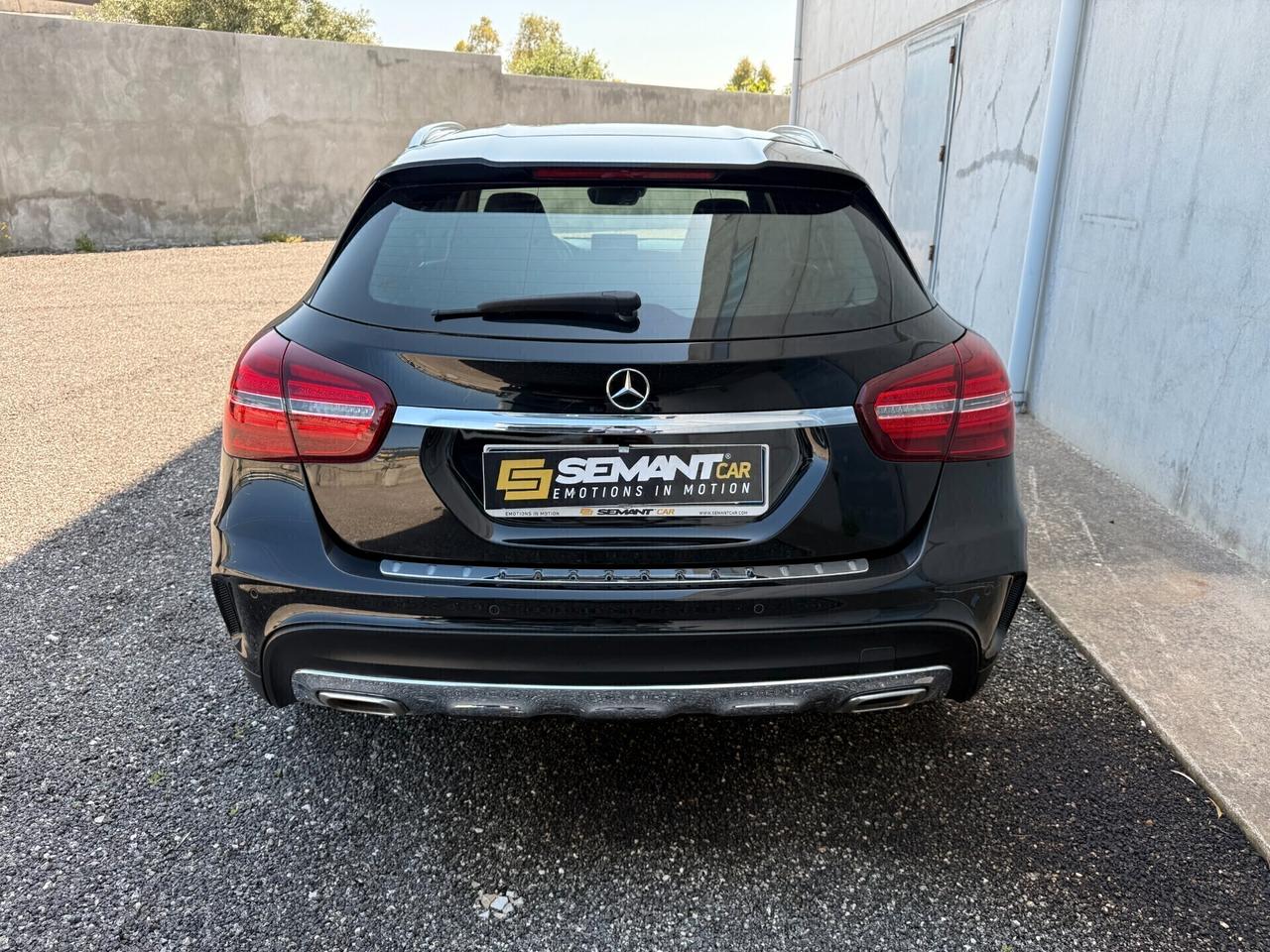 Mercedes GLA 200 d Automatic 4MATIC Premium — AMG Line