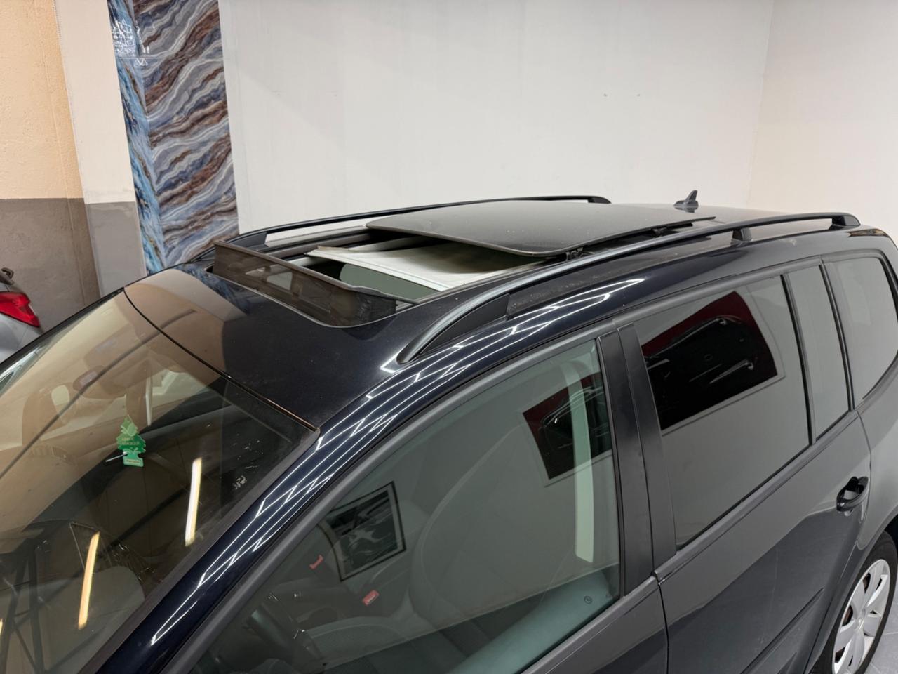 Volkswagen Touran 1.6 TDI DSG Comfortline