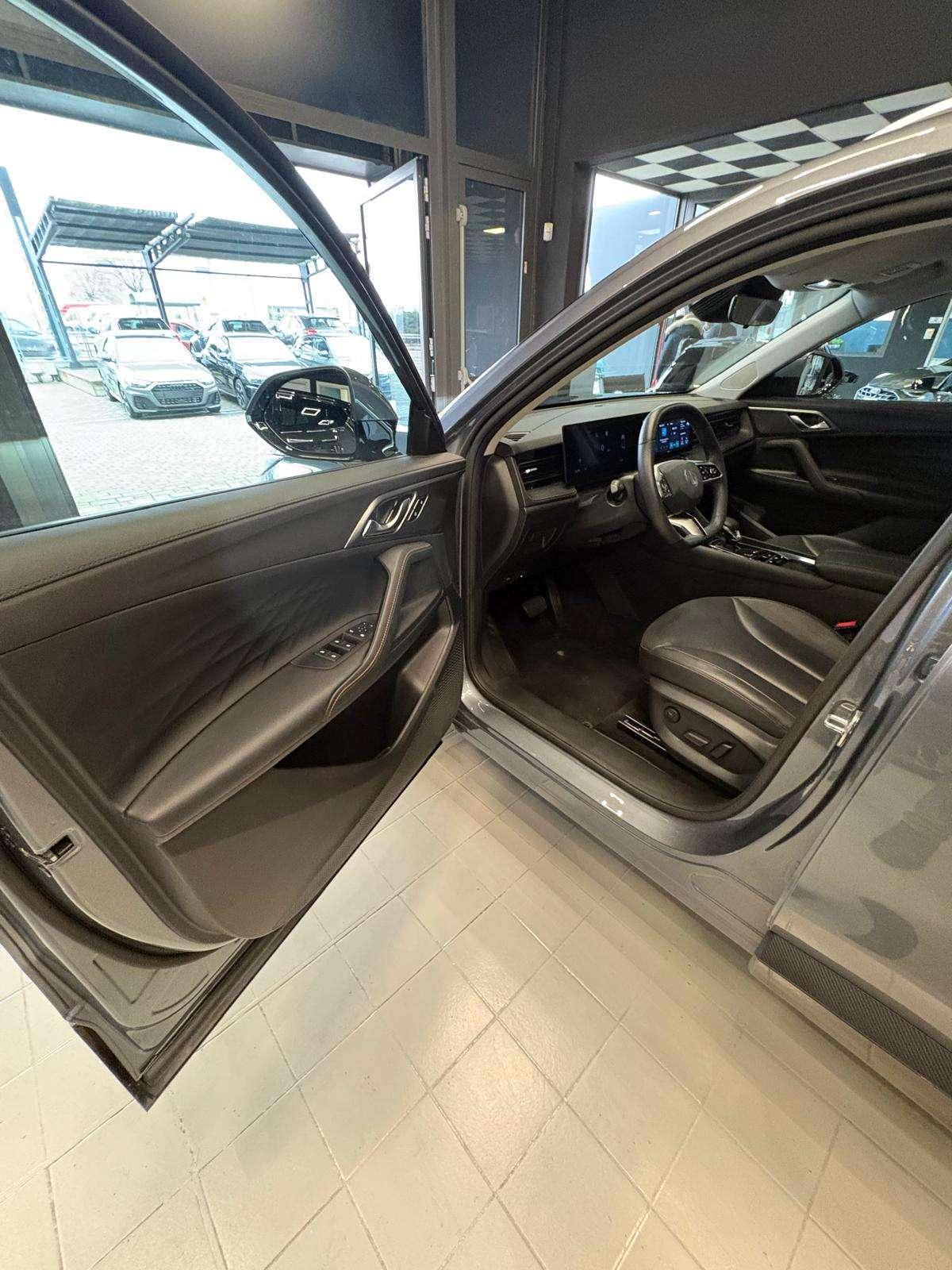 MG HS HS 1.5 Luxury auto