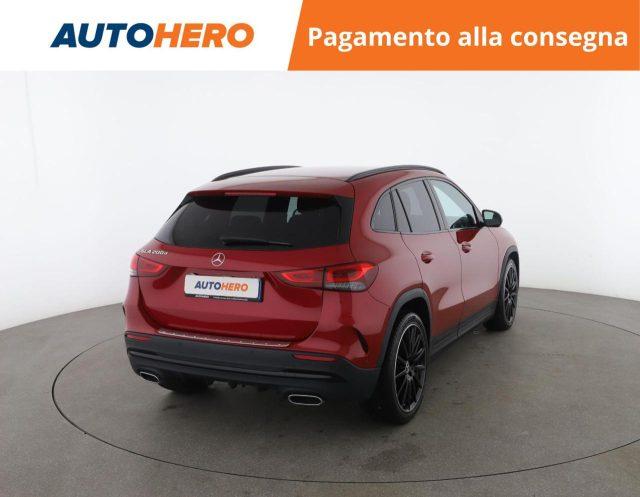 MERCEDES-BENZ GLA 200 d Automatic Premium