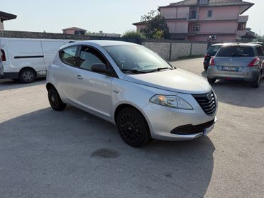 Lancia Ypsilon 1.3 MJT 16V 95 CV 5 porte S&S Silver